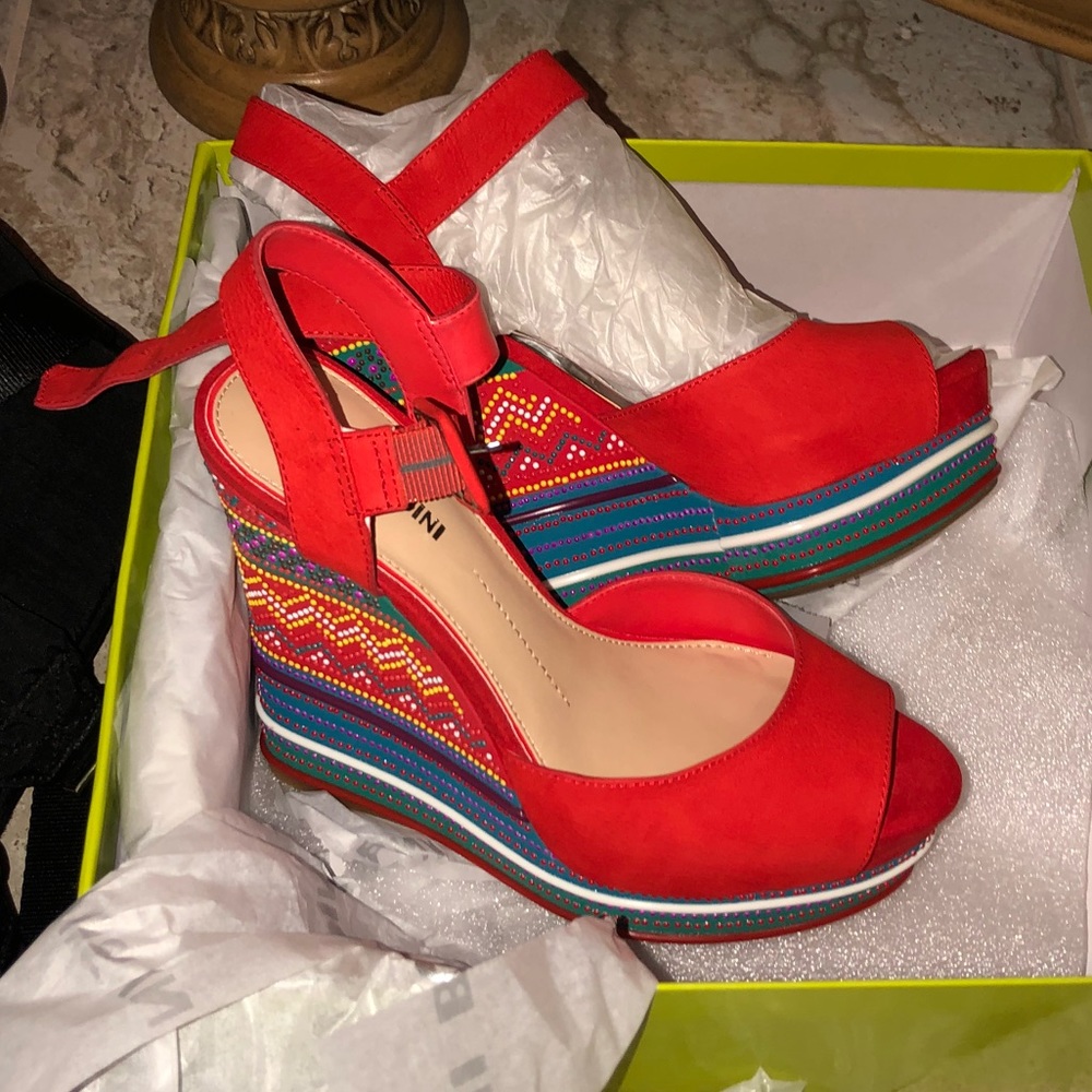 Gianni Bini Coral Wedges